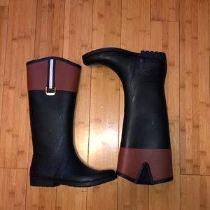 tommy hilfiger rain booties